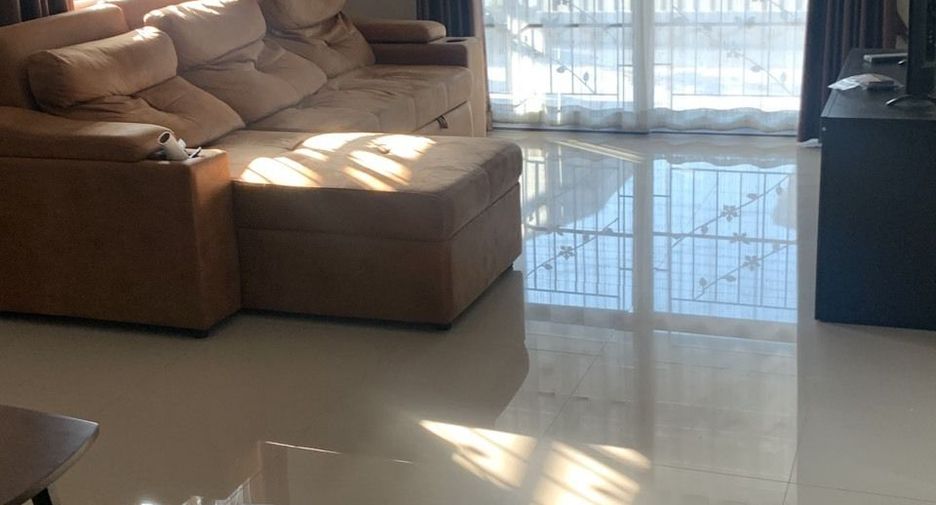 For rent 4 bedrooms house in San Sai, Chiang Mai