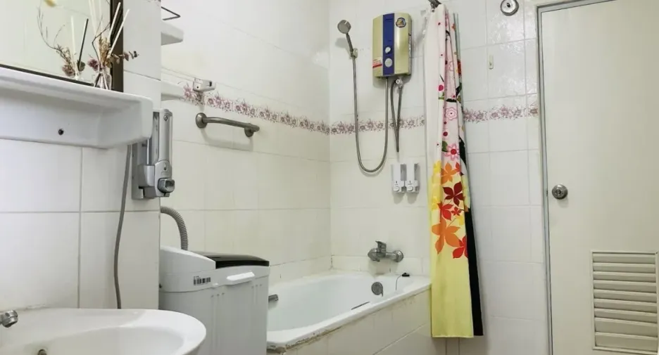 For sale 2 bedrooms condo in Mueang Chiang Mai, Chiang Mai