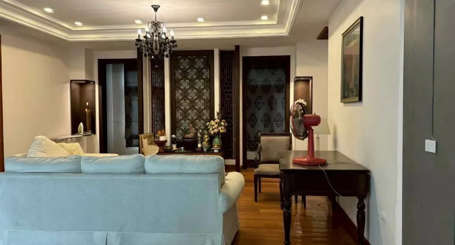 For sale 4 bedrooms house in Mueang Chiang Mai, Chiang Mai
