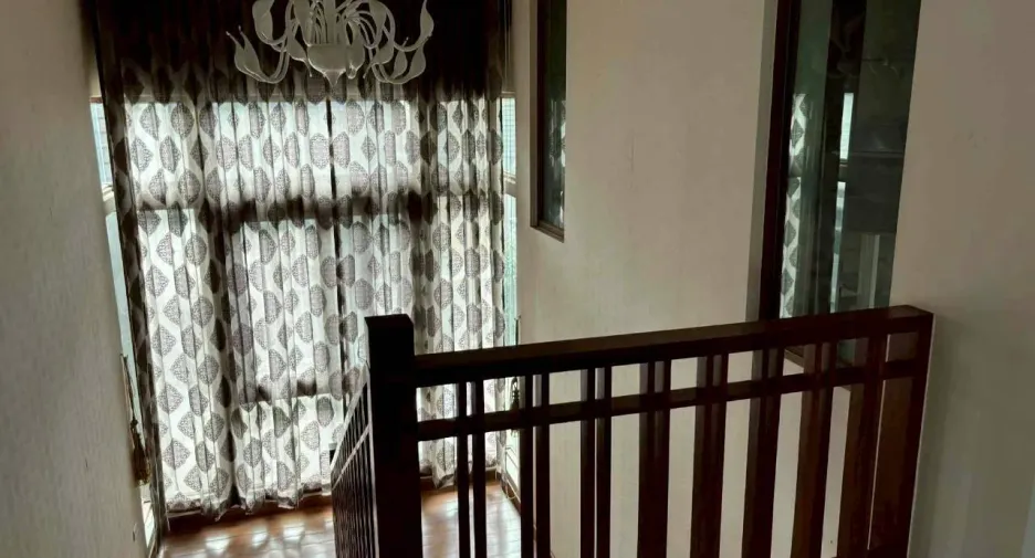 For sale 4 bedrooms house in Mueang Chiang Mai, Chiang Mai