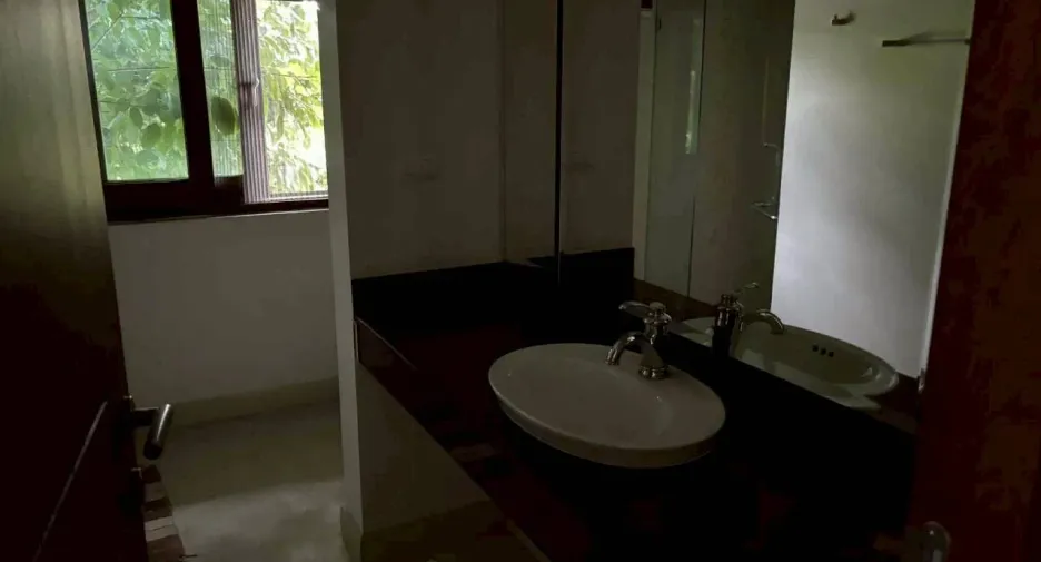For sale 4 bedrooms house in Mueang Chiang Mai, Chiang Mai