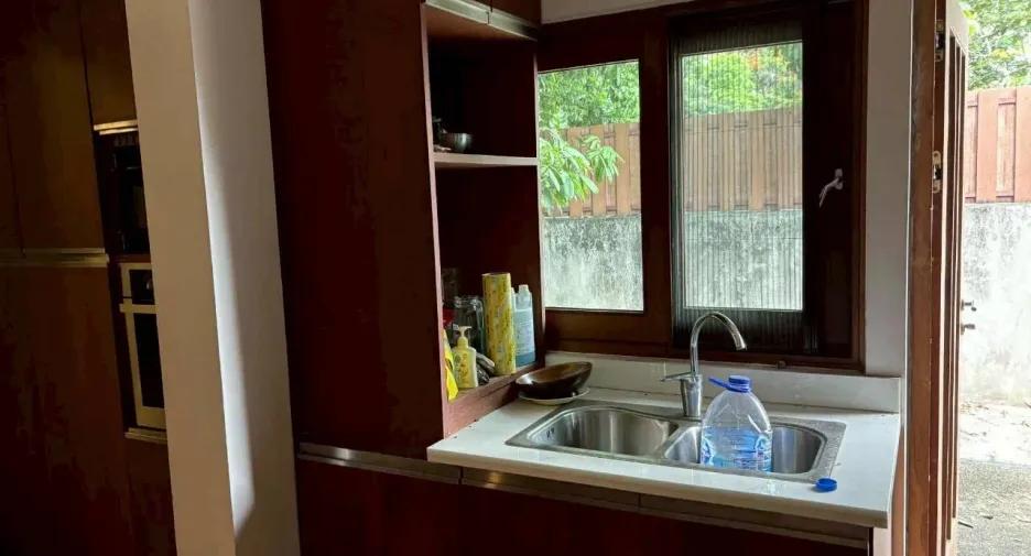For sale 4 bedrooms house in Mueang Chiang Mai, Chiang Mai