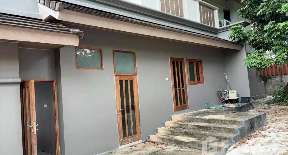 For sale 4 bedrooms house in Mueang Chiang Mai, Chiang Mai