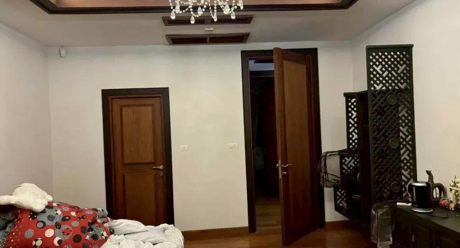 For sale 4 bedrooms house in Mueang Chiang Mai, Chiang Mai