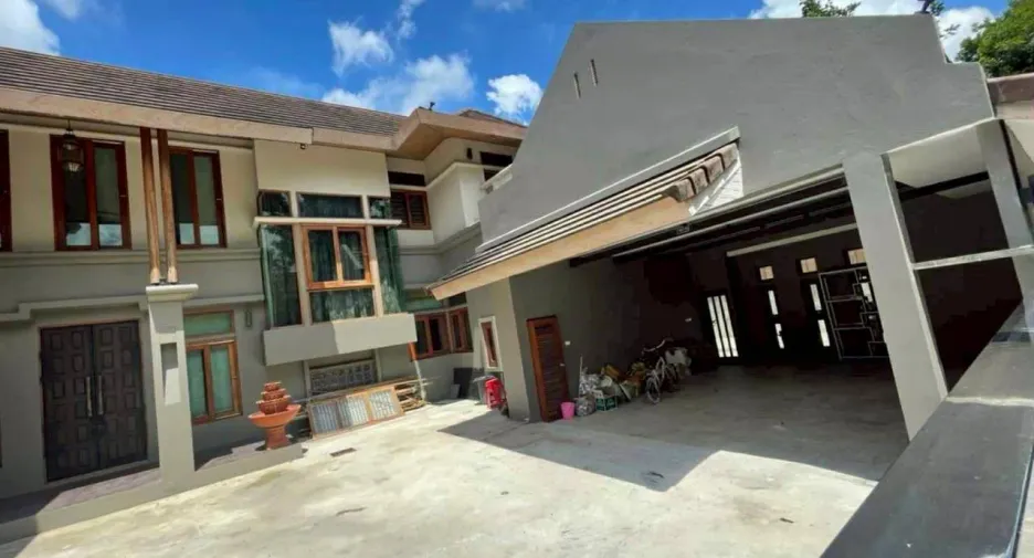 For sale 4 bedrooms house in Mueang Chiang Mai, Chiang Mai