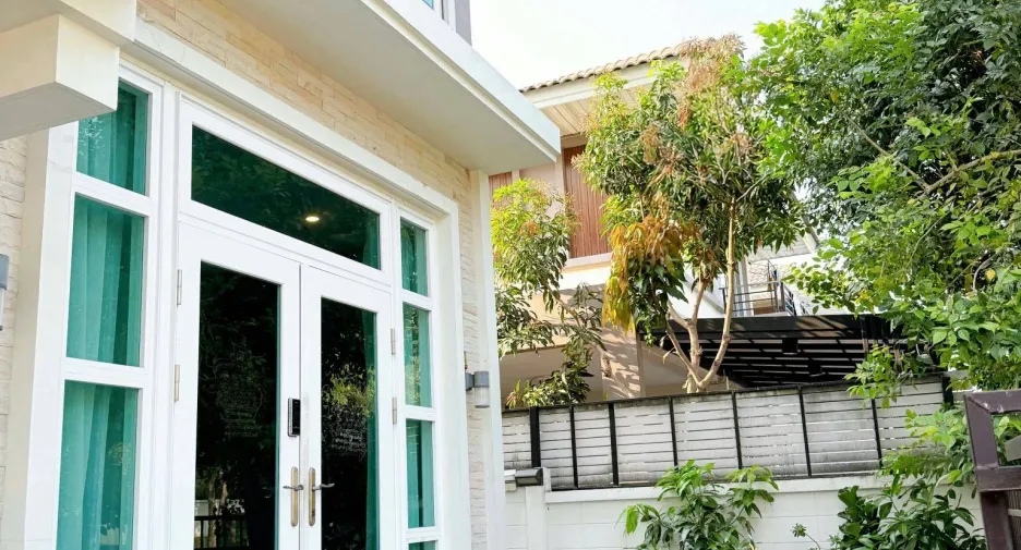 For sale 4 bedrooms house in Bang Phli, Samut Prakan