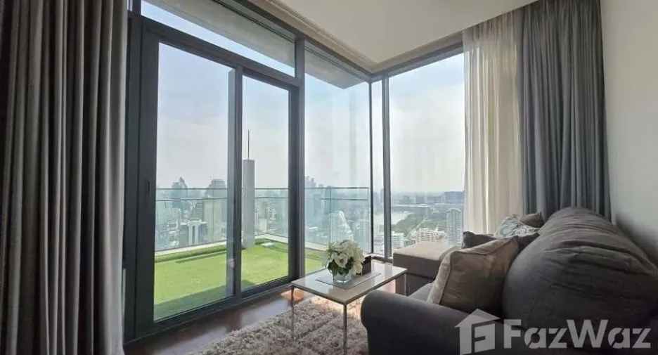 For rent 3 bedrooms condo in Khlong Toei, Bangkok