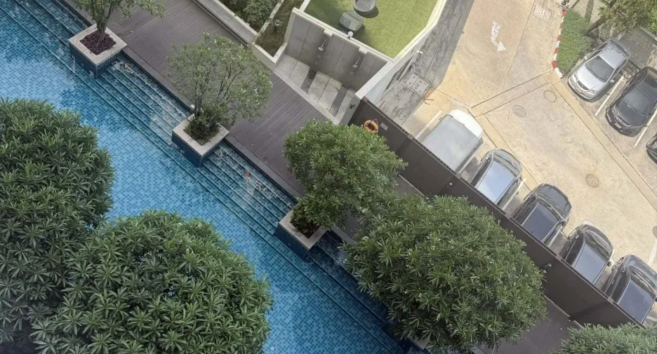 For sale 1 bed condo in Mueang Samut Prakan, Samut Prakan