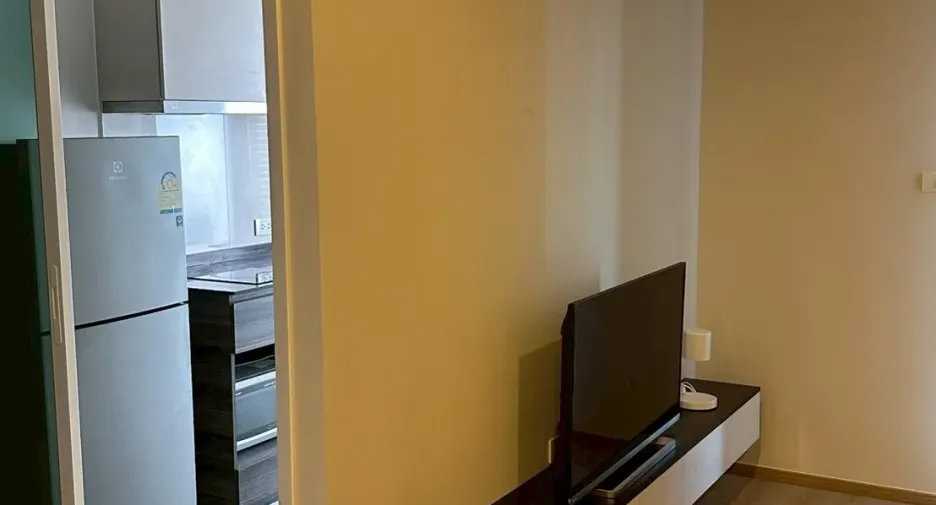For rent 2 bedrooms condo in Phaya Thai, Bangkok