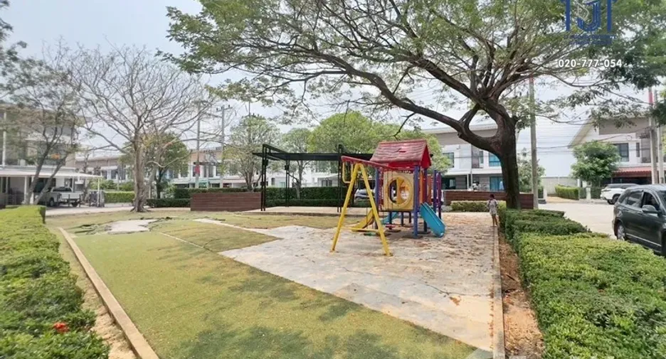 For sale 3 bedrooms townhouse in Mueang Chachoengsao, Chachoengsao