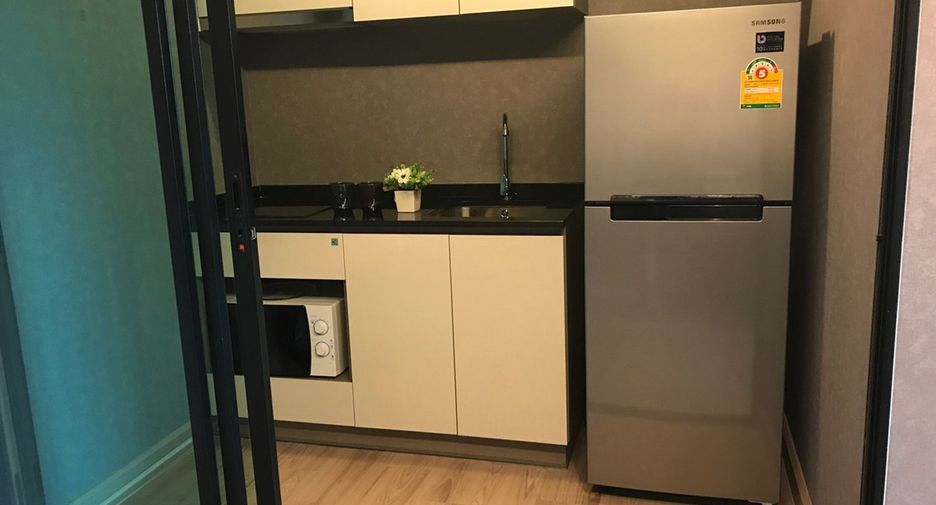 For rent 1 bed condo in Phra Khanong, Bangkok