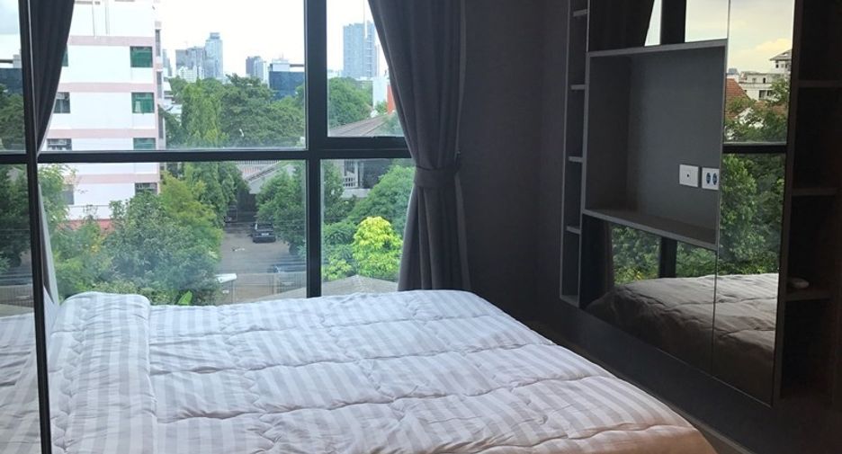 For rent 1 bed condo in Phra Khanong, Bangkok