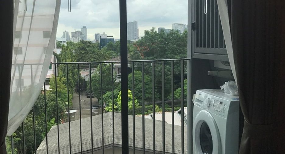 For rent 1 bed condo in Phra Khanong, Bangkok