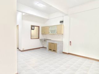 Продажа 2 спальни кондо в Пращет, Бангкок
