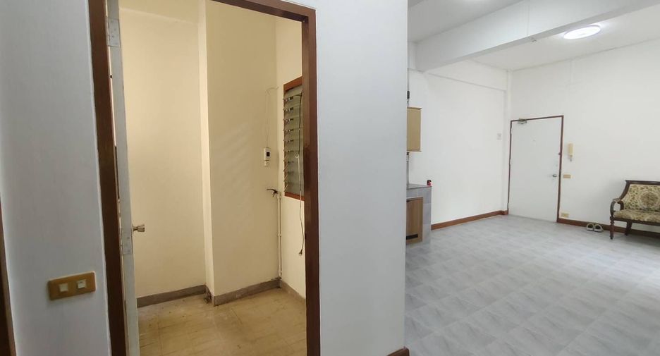 Condo en venta de 2 habitaciones en Prawet, Bangkok