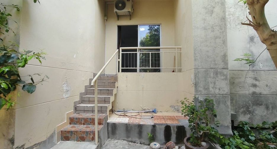 Condo en venta de 2 habitaciones en Prawet, Bangkok
