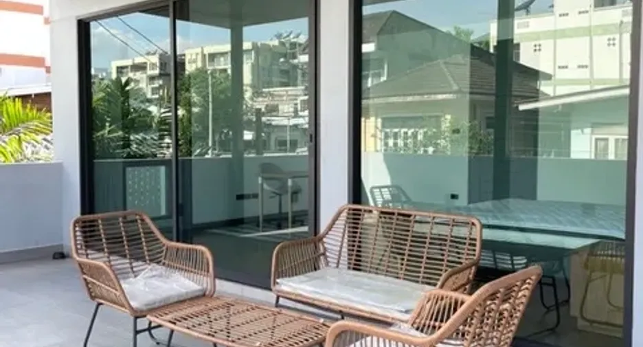 Casa en alquiler de 4 habitaciones en Watthana, Bangkok