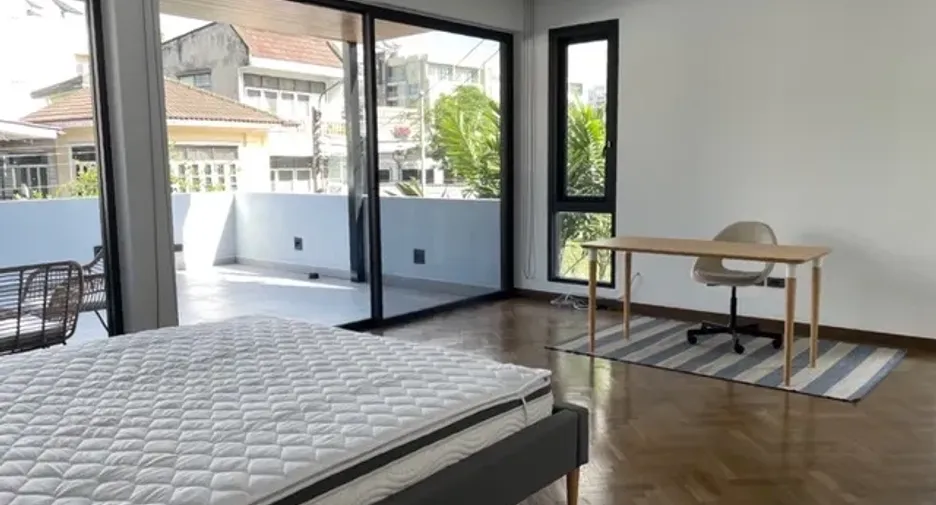 Casa en alquiler de 4 habitaciones en Watthana, Bangkok