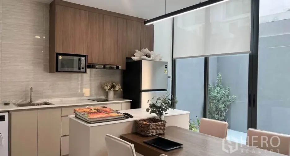 For rent and for sale 3 bedrooms townhouse in Bang Phli, Samut Prakan