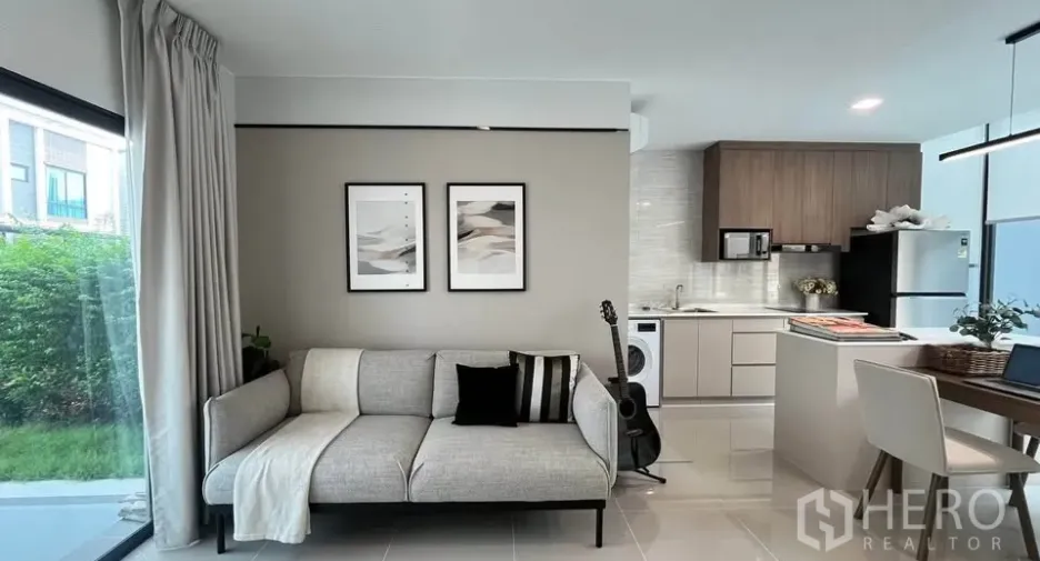 For rent and for sale 3 bedrooms townhouse in Bang Phli, Samut Prakan