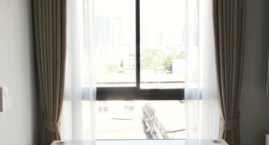 For rent studio condo in Phra Khanong, Bangkok