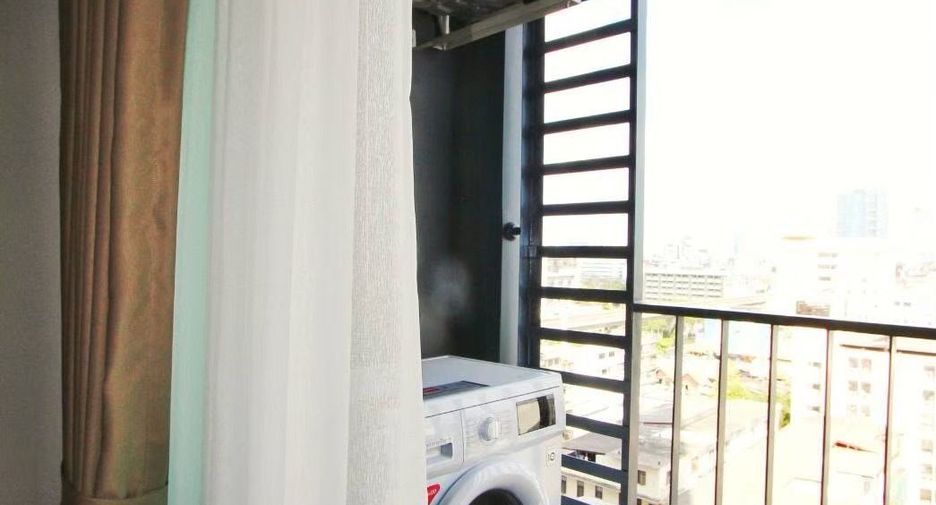 For rent studio condo in Phra Khanong, Bangkok