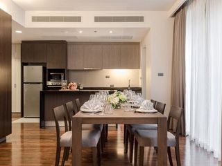 Apartamento en alquiler de 3 habitaciones en Khlong Toei, Bangkok