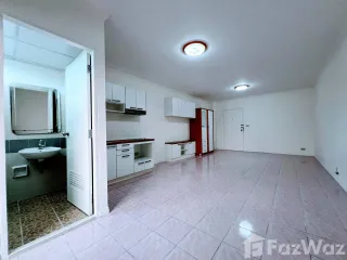 For sale studio condo in Thon Buri, Bangkok
