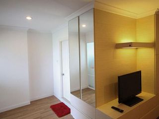 For rent 1 bed condo in Huai Khwang, Bangkok
