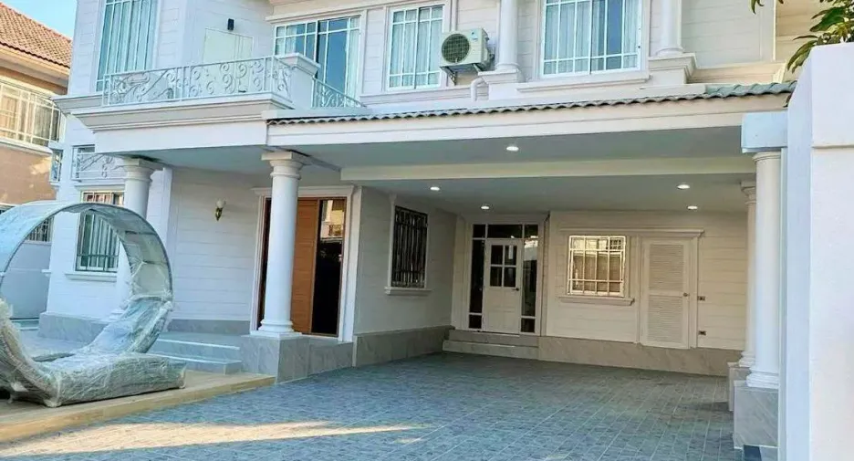 For sale 4 bedrooms villa in Bang Lamung, Chonburi