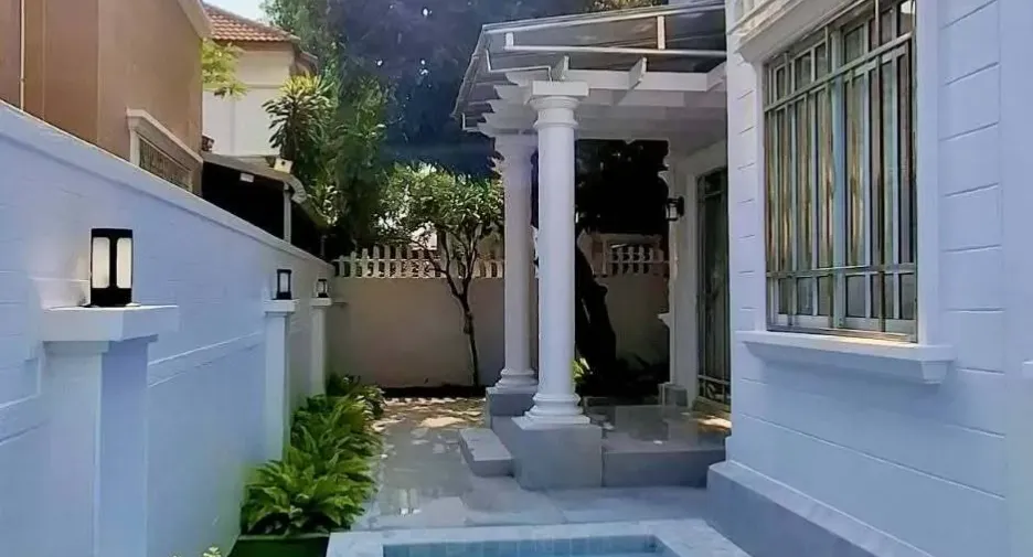 For sale 4 bedrooms villa in Bang Lamung, Chonburi