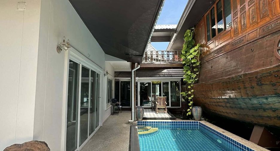 À vendre et à louer 4 chambres villa à Bang Lamung, Chonburi