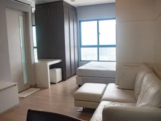 For rent 1 bed condo in Khlong San, Bangkok
