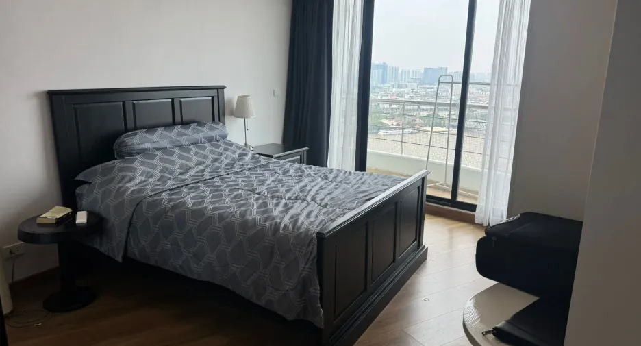 For rent 2 bedrooms condo in Bang Kho Laem, Bangkok
