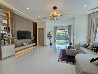 Haus zur Miete mit 4 Zimmer in Bang Lamung, Chonburi