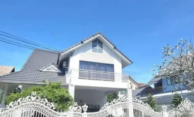 Haus zur Miete mit 3 Zimmer in Si Racha, Chonburi
