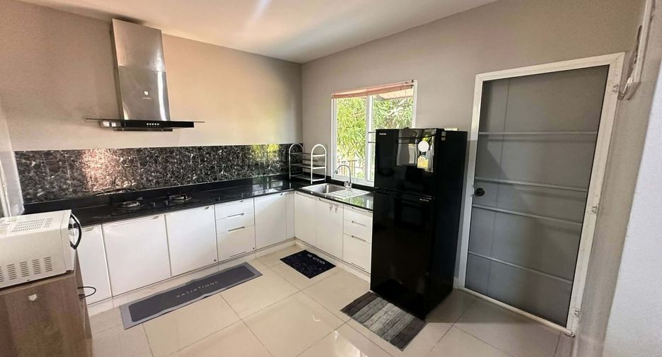 For rent 3 bedrooms house in San Sai, Chiang Mai