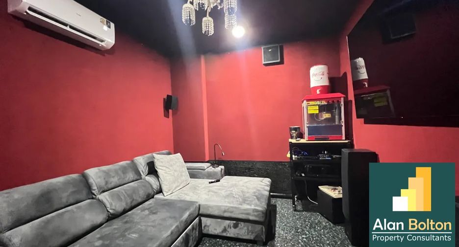 For rent and for sale 3 bedrooms house in Bang Lamung, Chonburi