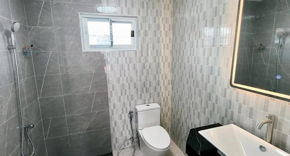 For sale 4 bedrooms house in Bueng Kum, Bangkok