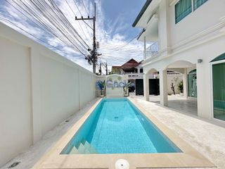 Haus zum Kauf mit 5 Zimmer in Bang Lamung, Chonburi