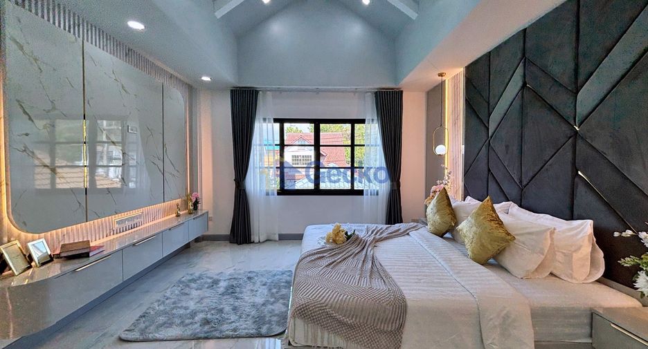 For sale 4 bedrooms house in Bang Lamung, Chonburi