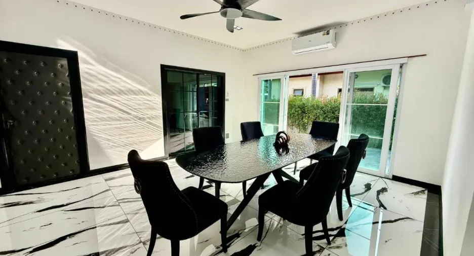 Haus zum Kauf mit 3 Zimmer in Bang Lamung, Chonburi