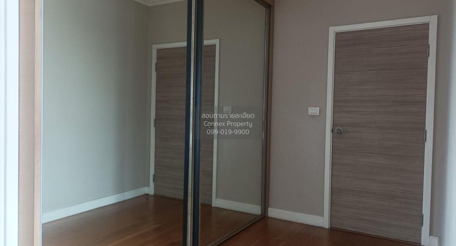 Condo en alquiler de 3 habitaciones en Khlong San, Bangkok