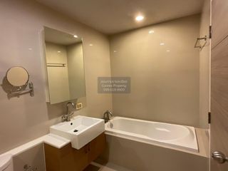 For rent 3 bedrooms condo in Khlong San, Bangkok