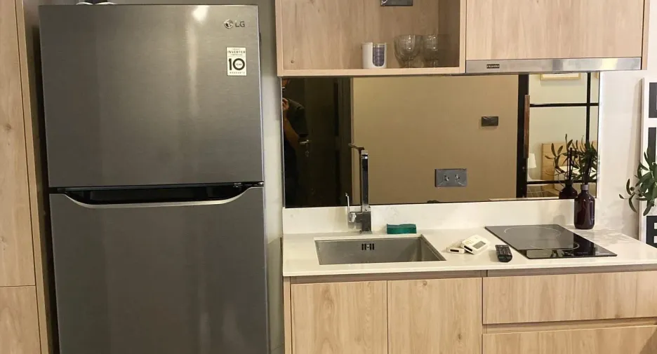 For rent studio condo in Phaya Thai, Bangkok