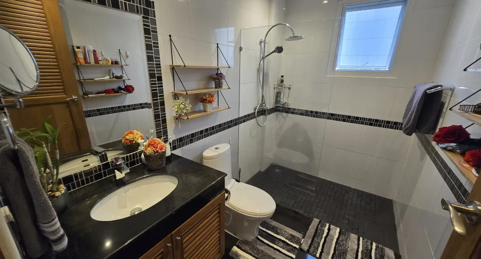 For sale 3 bedrooms condo in Thalang, Phuket