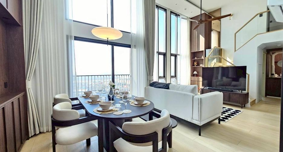 For rent 3 bedrooms condo in Khlong Toei, Bangkok