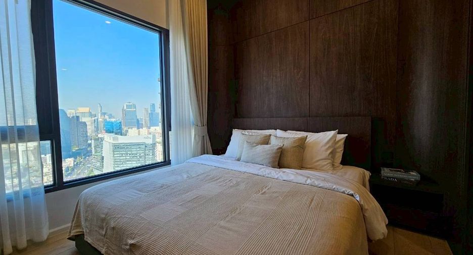 For rent 3 bedrooms condo in Khlong Toei, Bangkok