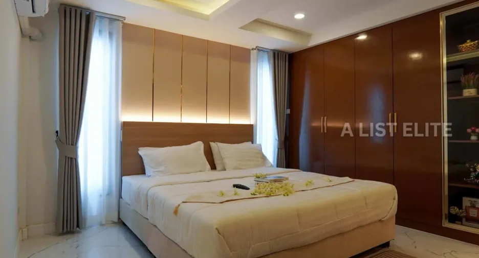 For sale 5 ベッドルーム house in Mueang Phichit, Phichit