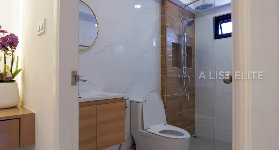For sale 5 ベッドルーム house in Mueang Phichit, Phichit